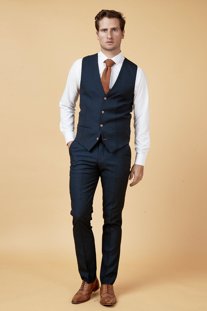 The Everton Collection | Dwight McNeil In Max Navy Suit