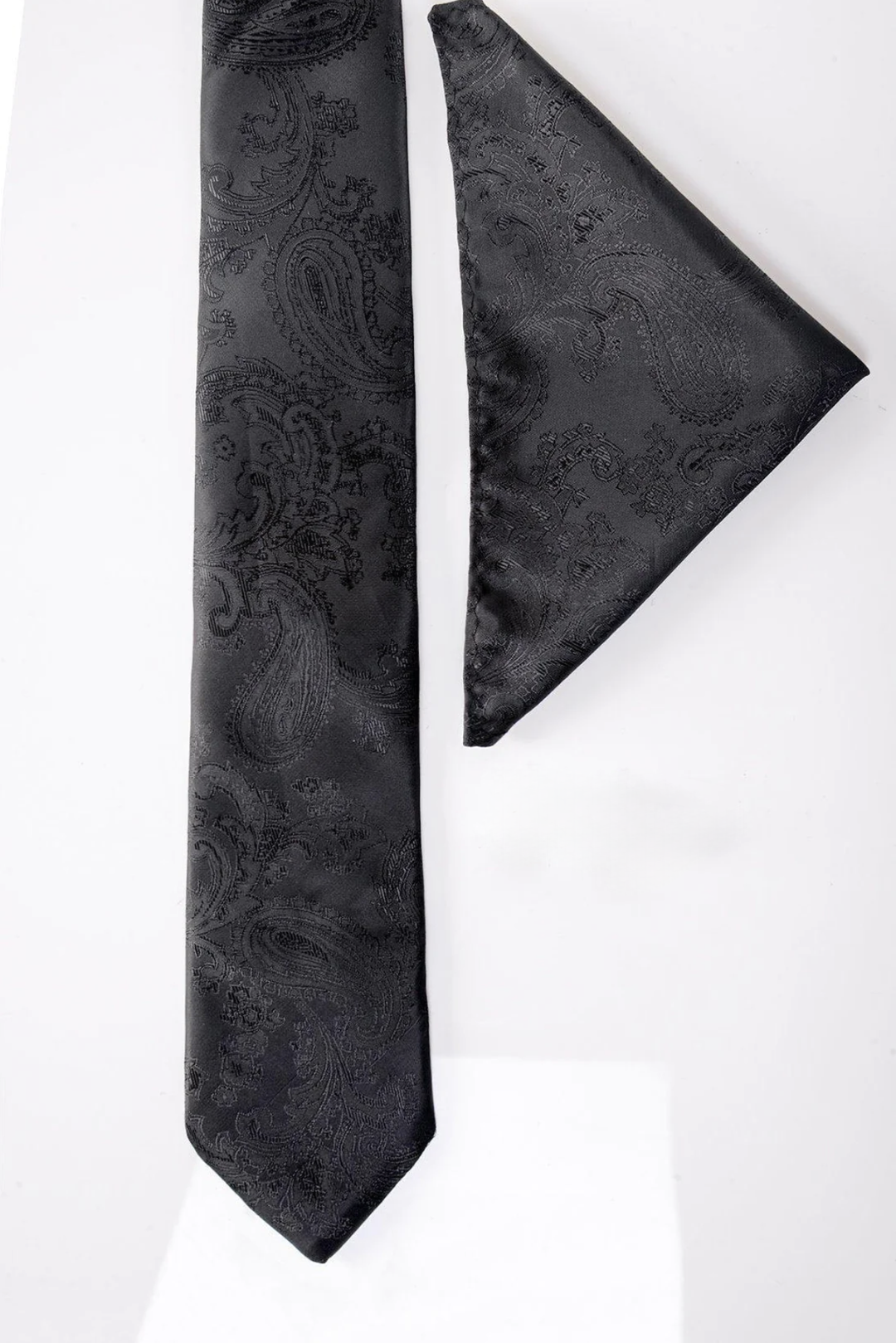 MD PAISLEY - Black Paisley Tie and Pocket Square Set