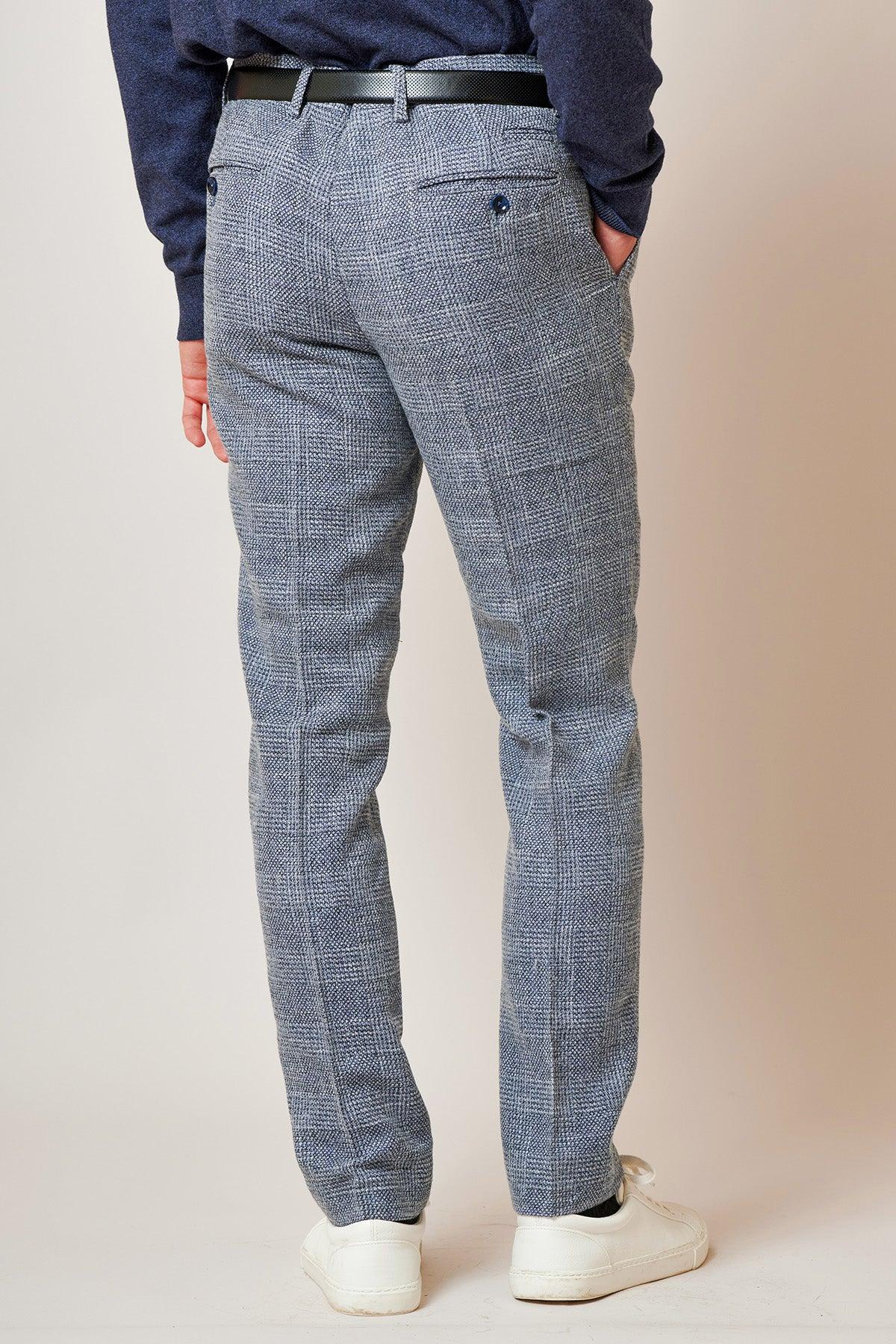 Tim Iroegbunam wears the marcdarcy Everton Collection KRIS Sky Blue Tweed Suit.