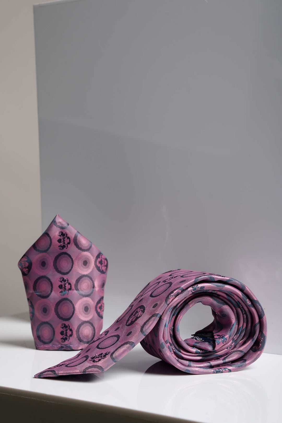 BUBBLES - Baby Pink Bubble Circle Print Tie and Pocket Square Set