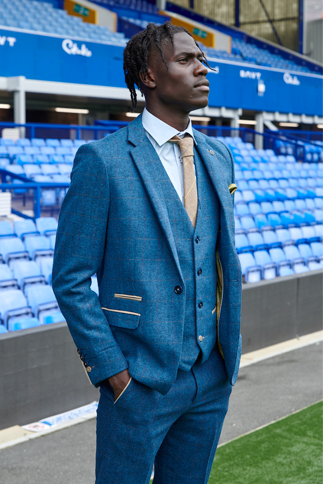 The Everton Collection | Amadou Onana in Dion Blue