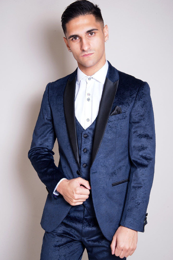 Coronation Street's Will Mellor (Harvey Gaskell) in Simon Velvet Blazer & Waistcoat