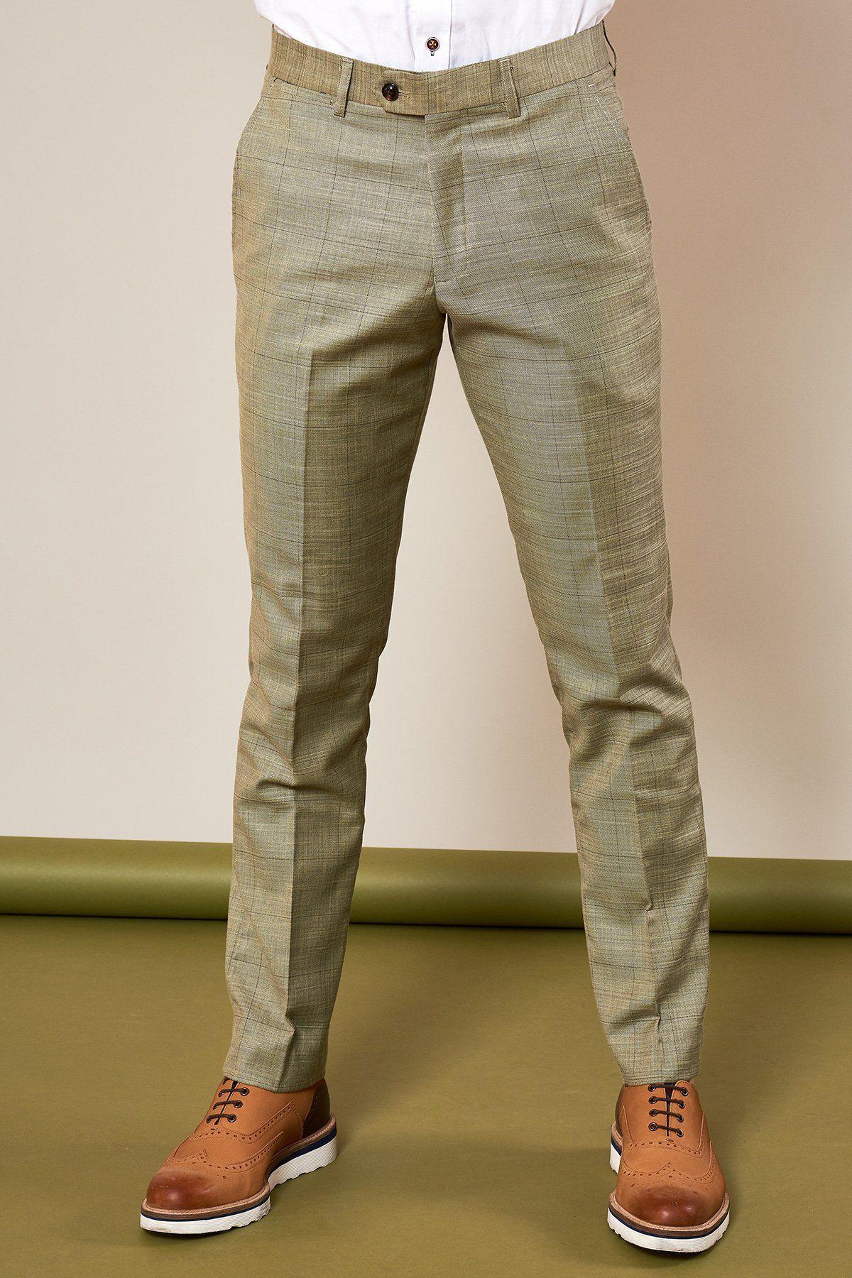 The marcdarcy SID Mustard Beige Check Trousers paired with brown brogues add a refined touch and classic plaid style to your wardrobe.